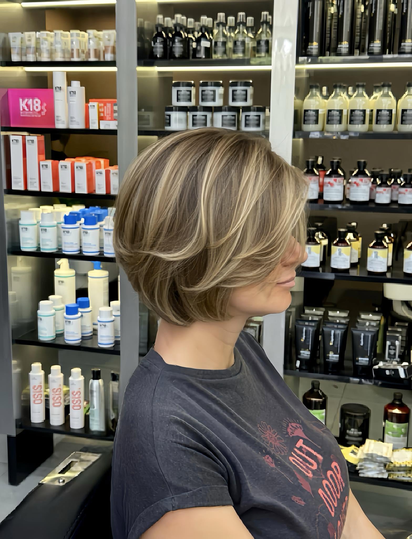 Chic short bob with highlights
